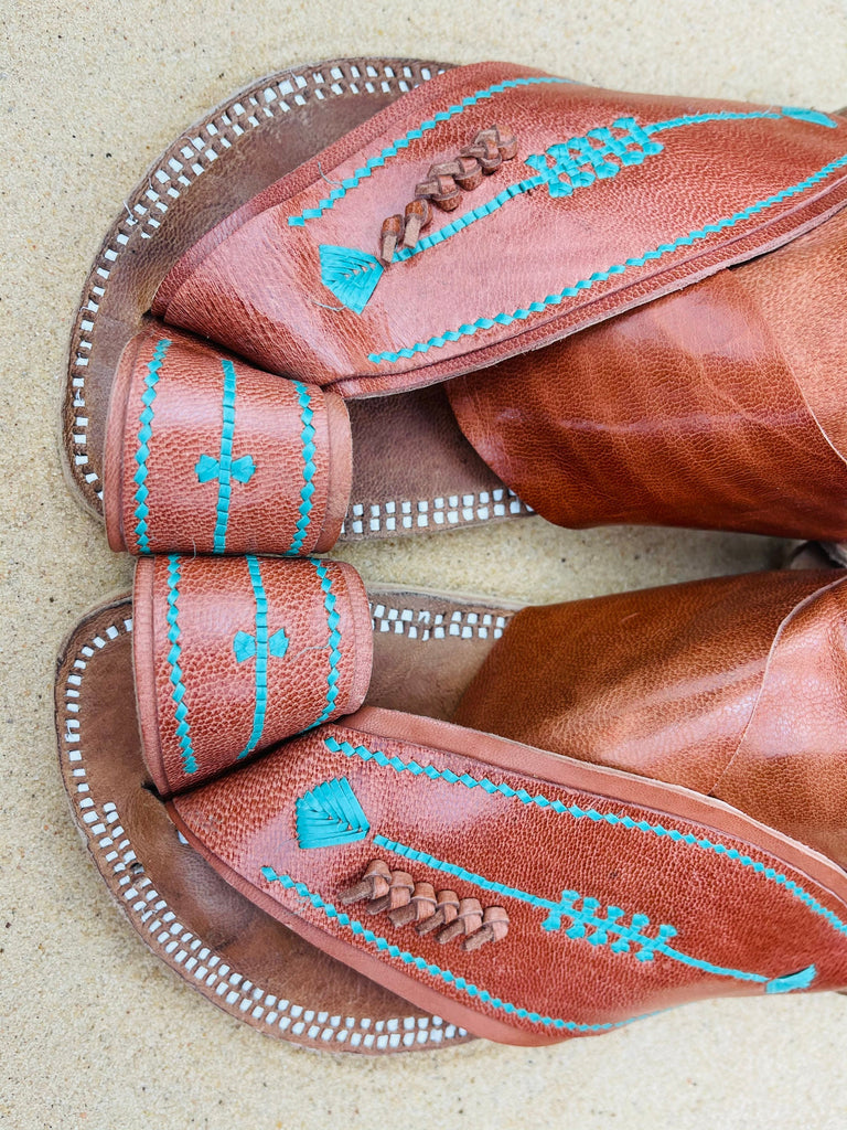 Mens Camel Colored Leather Sandals ~ SandCruisers ~ Traditional Arabian Sandals ~ Great for Outdoors, Beaches, Parks, Lakes and Earthing!
